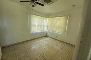 705 NE 3rd St, Hallandale Beach, FL 33009 - Photo 5