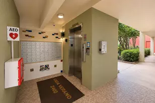 2400 NE 10th St, Pompano Beach, FL 33062 - Photo 13