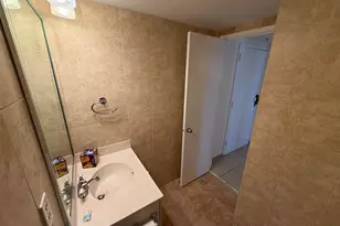 19390 Collins Ave, Sunny Isles Beach, FL 33160 - Photo 23