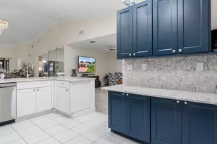 6353 Royal Manor Cir, Delray Beach, FL 33484 - Photo 5
