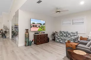 6353 Royal Manor Cir, Delray Beach, FL 33484 - Photo 9