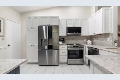 6353 Royal Manor Circle, Delray Beach, FL 33484 - Photo 5