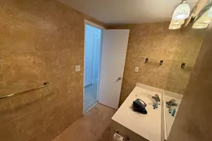 19390 Collins Ave, Sunny Isles Beach, FL 33160 - Photo 27