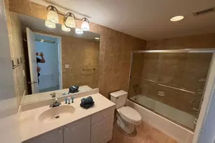 19390 Collins Ave, Sunny Isles Beach, FL 33160 - Photo 9