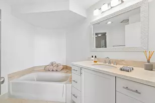 300 SE 5th Ave, Boca Raton, FL 33432 - Photo 23
