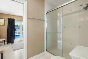 41 Castle Harbor Isle Dr, Fort Lauderdale, FL 33308 - Photo 25