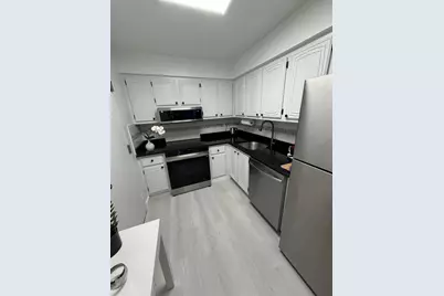 17800 Atlantic Boulevard #302, Sunny Isles Beach, FL 33160 - Photo 3