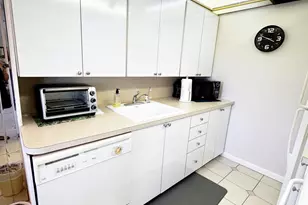 3097 Newport S, Deerfield Beach, FL 33442 - Photo 9