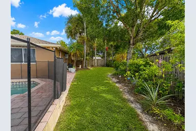 5040 SW 117th Way, Cooper City, FL 33330 - Photo 3