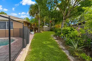 5040 SW 117th Way, Cooper City, FL 33330 - Photo 3