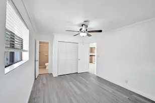 4360 NE 13th Ave, Oakland Park, FL 33334 - Photo 13