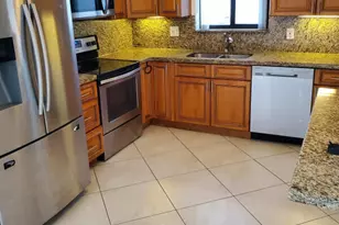 2460 NE 215th St, Miami, FL 33180 - Photo 3