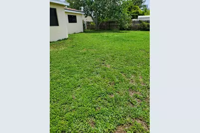 2460 NE 215th Street, Miami, FL 33180 - Photo 13