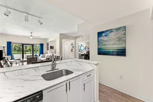 2801 Sarento Pl, Palm Beach Gardens, FL 33410 - Photo 9