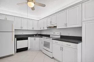 5283 Europa Dr, Boynton Beach, FL 33437 - Photo 7