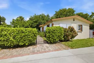 4626 Schall Rd, West Palm Beach, FL 33409 - Photo 1