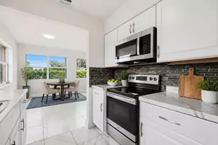 4626 Schall Rd, West Palm Beach, FL 33409 - Photo 9