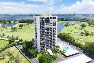 2000 Presidential Way, West Palm Beach, FL 33401 - Photo 33