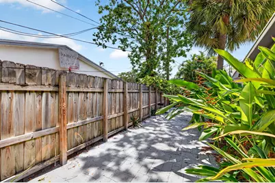 2500 SW 18th Terrace #5, Fort Lauderdale, FL 33315 - Photo 13