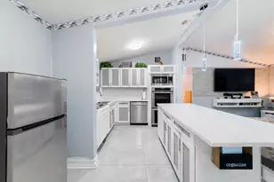 735 Hibiscus Dr, Royal Palm Beach, FL 33411 - Photo 5