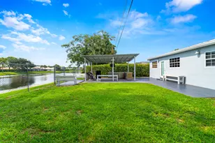 735 Hibiscus Dr, Royal Palm Beach, FL 33411 - Photo 21