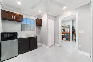 735 Hibiscus Dr, Royal Palm Beach, FL 33411 - Photo 17