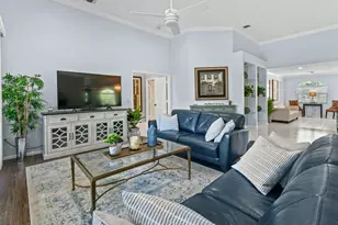 252 Legendary Cir, Palm Beach Gardens, FL 33418 - Photo 3