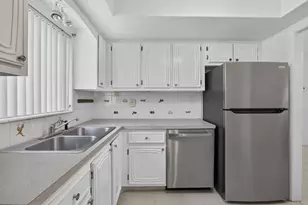 2521 Emory Dr W, West Palm Beach, FL 33415 - Photo 19