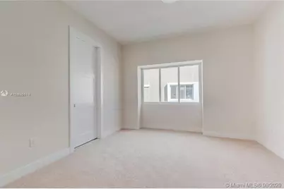 684 NE 43rd Street, Oakland Park, FL 33334 - Photo 19