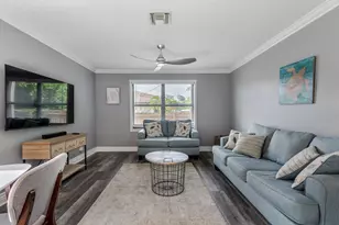 324 W Pine St, Lantana, FL 33462 - Photo 9