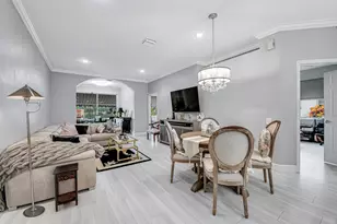 9636 Crescent View Dr N, Boynton Beach, FL 33437 - Photo 5