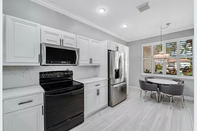 9636 Crescent View Drive N, Boynton Beach, FL 33437 - Photo 13