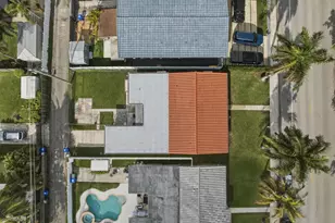 1114 Johnson St, Hollywood, FL 33019 - Photo 3