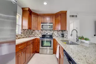 468 Saxony J, Delray Beach, FL 33446 - Photo 3