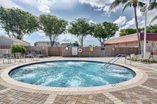 468 Saxony J, Delray Beach, FL 33446 - Photo 21