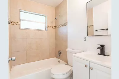 314 E Gateway Boulevard, Boynton Beach, FL 33435 - Photo 17