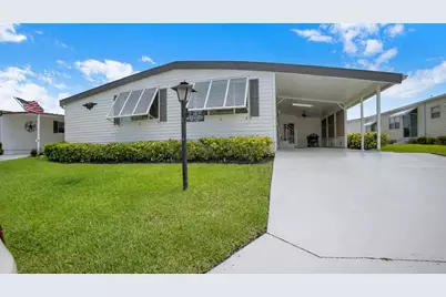 140 NE Pinelake Village Boulevard, Jensen Beach, FL 34957 - Photo 3