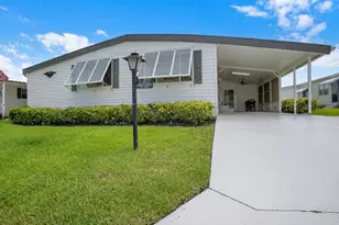 140 NE Pinelake Village Blvd, Jensen Beach, FL 34957 - Photo 3