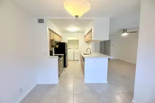 9955 Westview Dr, Coral Springs, FL 33076 - Photo 5