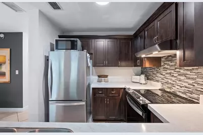 3900 NE 18th Avenue #13C, Oakland Park, FL 33334 - Photo 5