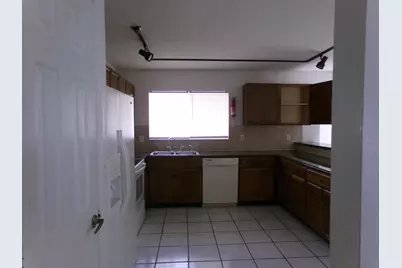 1380 SE Buckingham Terrace, Port Saint Lucie, FL 34952 - Photo 5