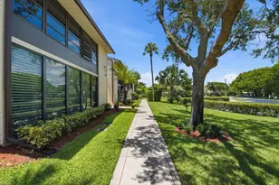 15492 Lakes of Delray Blvd, Delray Beach, FL 33484 - Photo 3