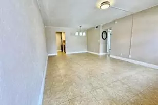 10008 Twin Lakes Dr, Coral Springs, FL 33071 - Photo 5