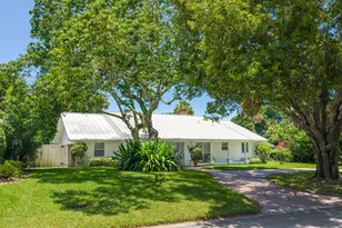 15 W High Point Rd, Sewalls Point, FL 34996 - Photo 1
