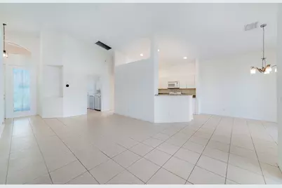 352 Springview Loop, Port Saint Lucie, FL 34986 - Photo 7