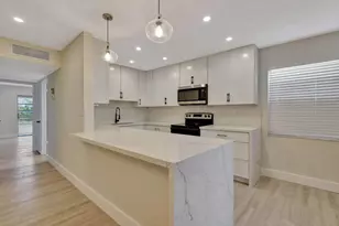 802 Burgundy Q, Delray Beach, FL 33484 - Photo 1