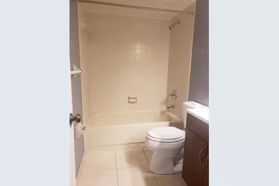 109 Lake Emerald Drive #107, Oakland Park, FL 33309 - Photo 11
