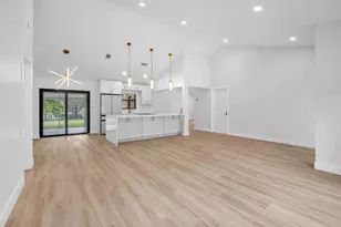 8411 SW 57th St, Davie, FL 33328 - Photo 13