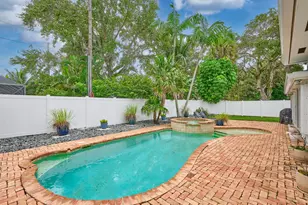 683 SW 2nd St, Boca Raton, FL 33486 - Photo 15