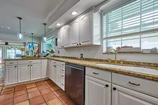 683 SW 2nd St, Boca Raton, FL 33486 - Photo 27